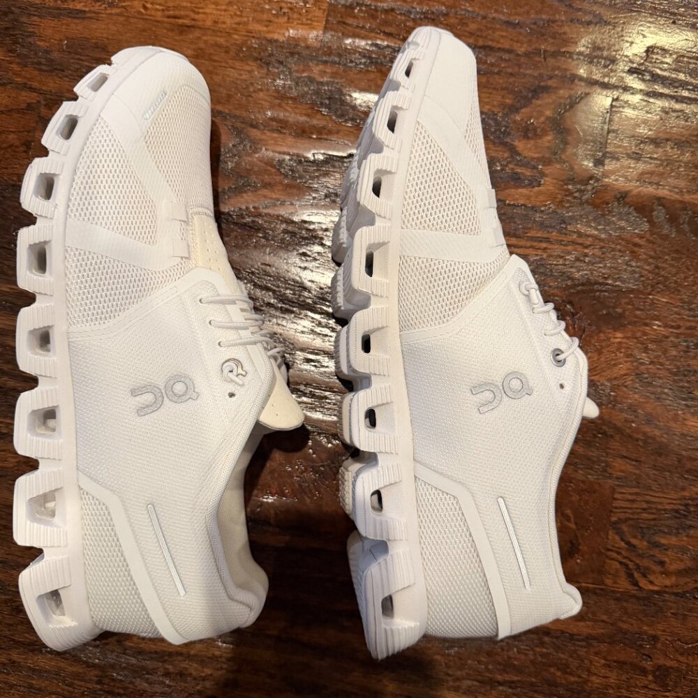 Men's Solid White OnCloud - BRAND NEW - image 3